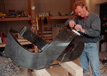 Jrg Engelmann in seiner Werkstatt